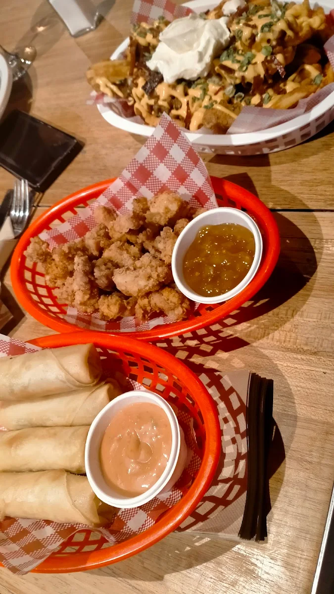 Cheeseburger Spring Rolls, Huxley's