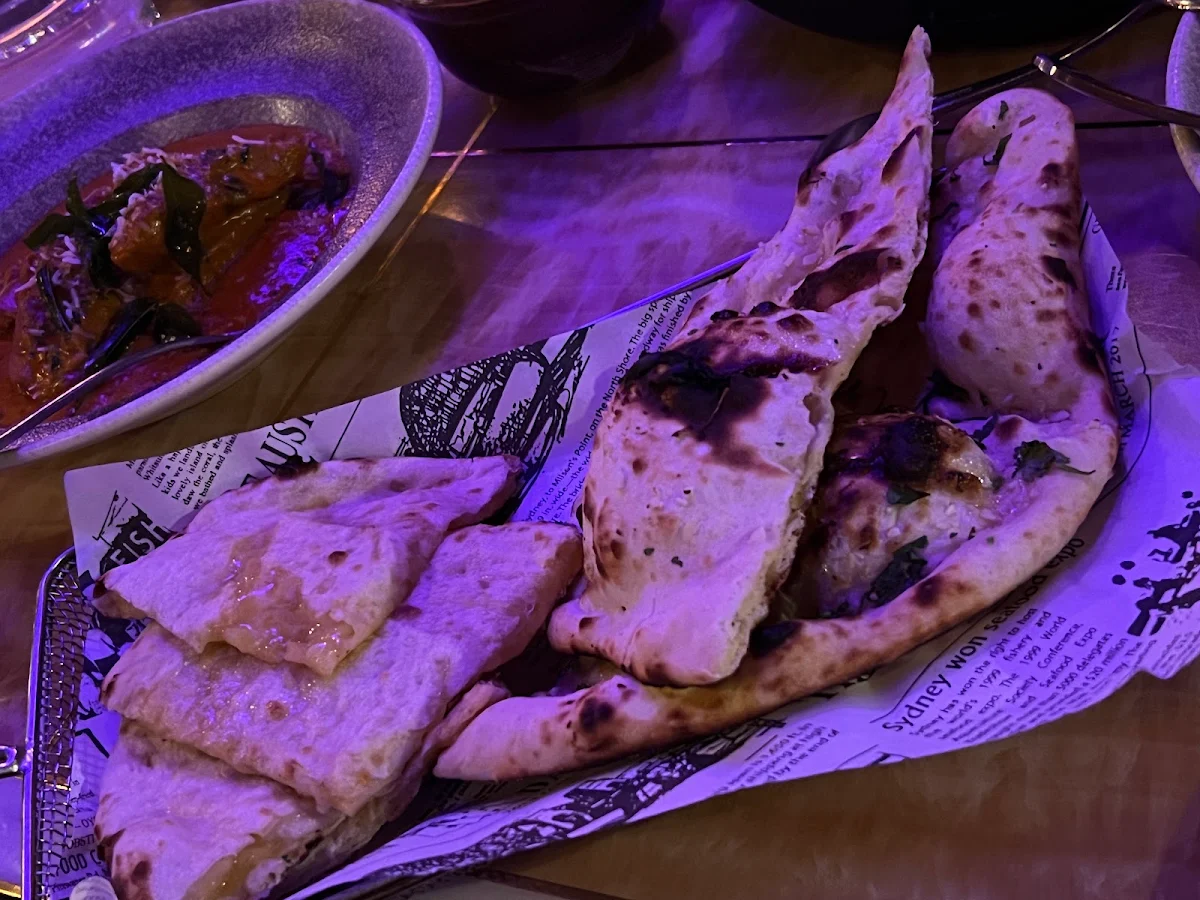 Buri Buri Plain Naan