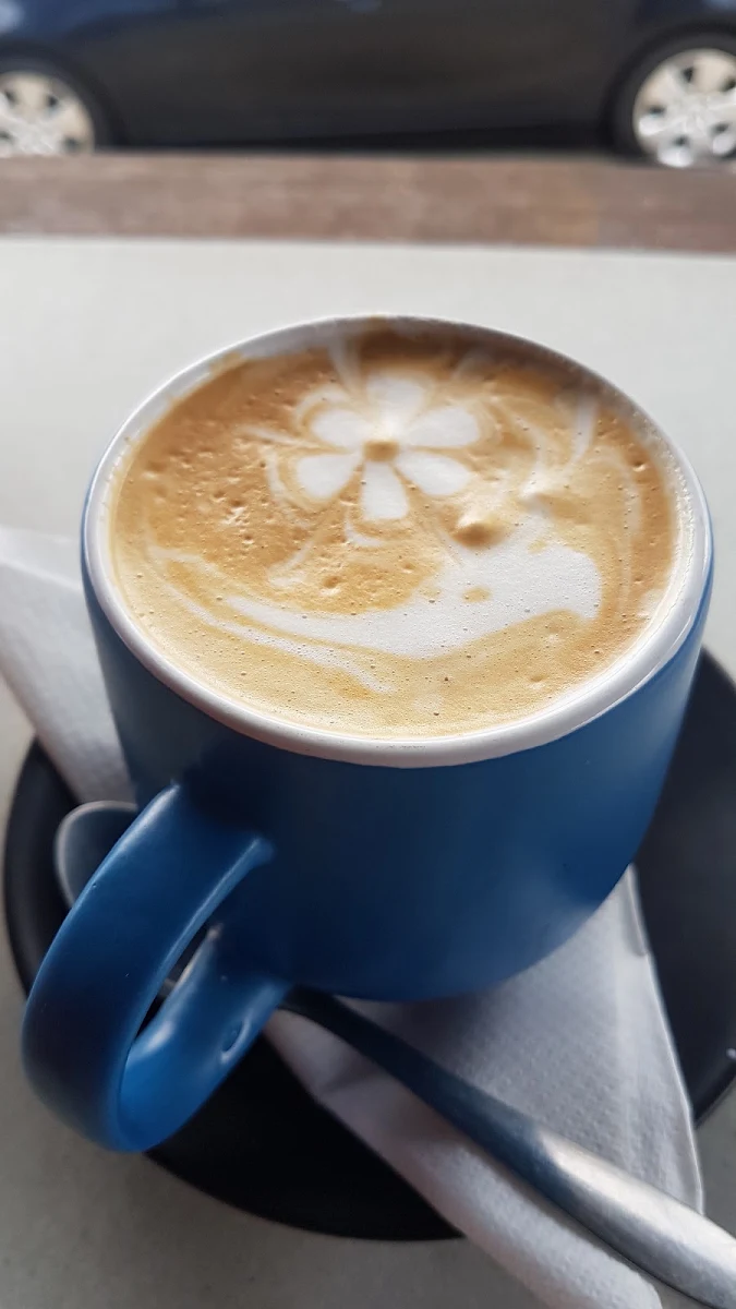Flat White Coffee, Cafe Metz