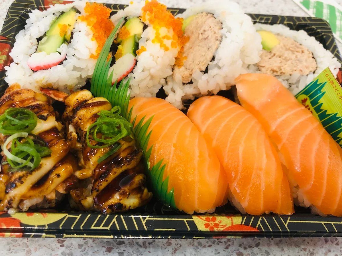 Highlights, Tomoko sushibar