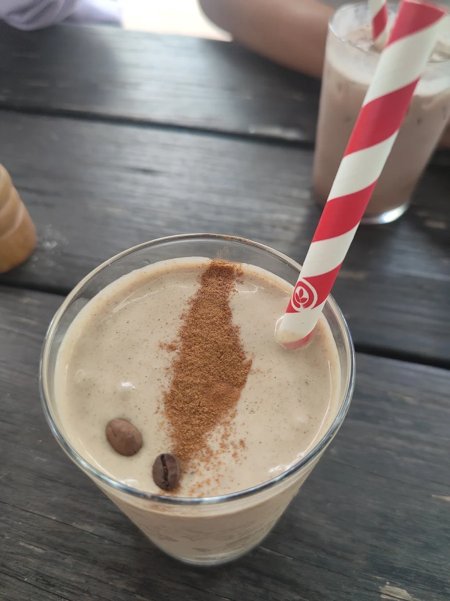 Peanut Butter and Date Smoothie