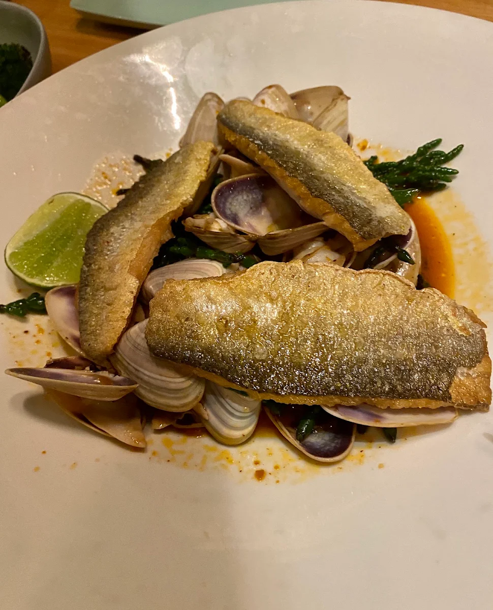 Fish, 2KW Bar & Restaurant