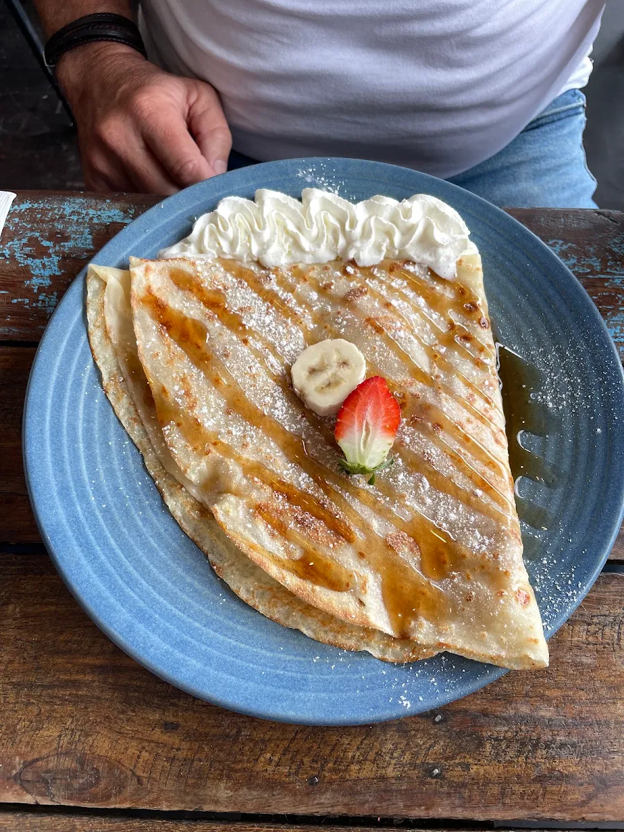 Highlights, Saltie Dog - Coffee & Crêpes