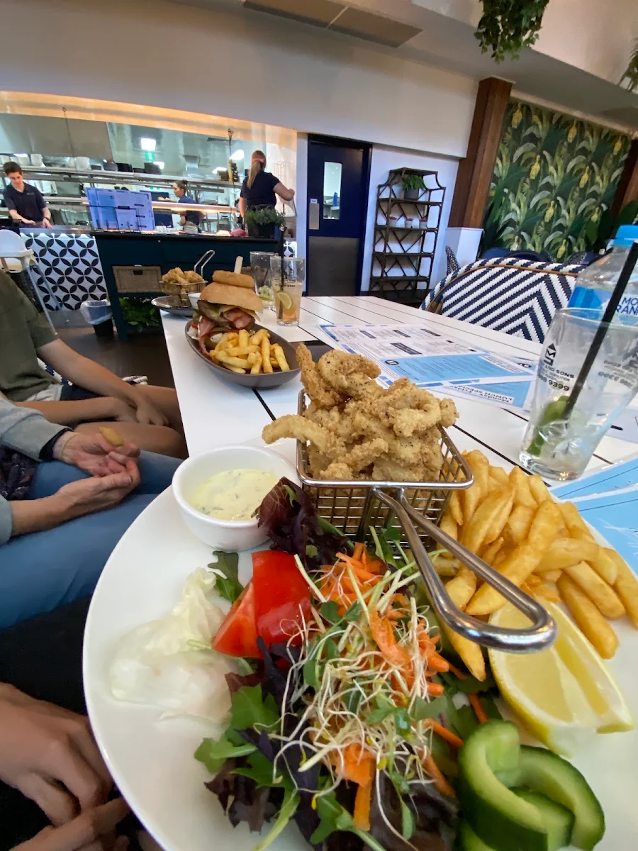 Highlights, Narangba Valley Tavern