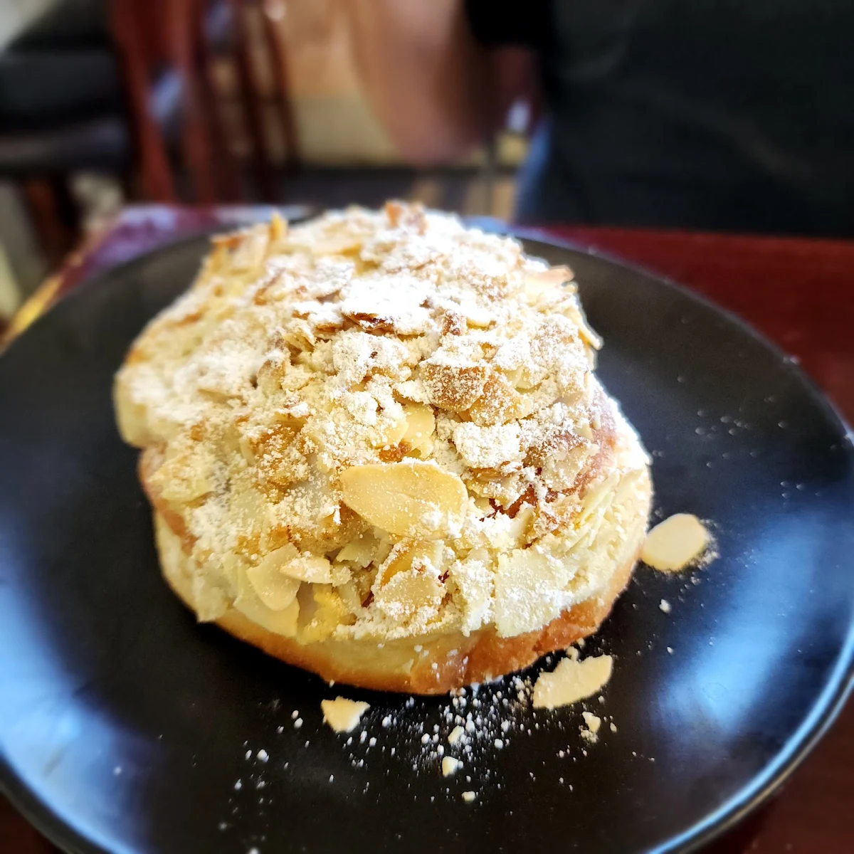 Almond Doughnut