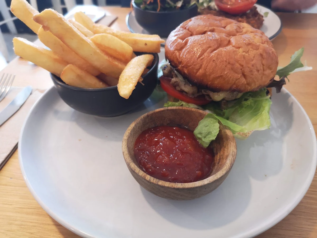 Highlights, Odd Spot Cafe