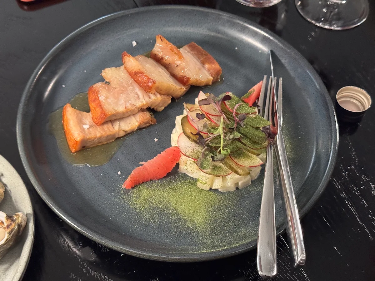 Highlights, Leatherwood Bar & Kitchen