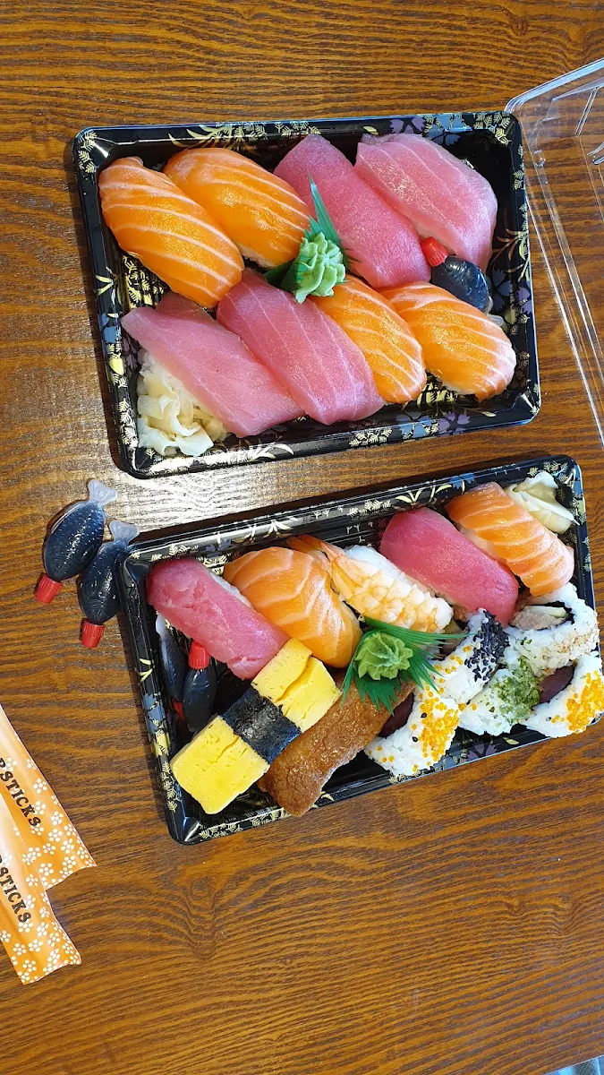 Sushi and Sashimi Combo