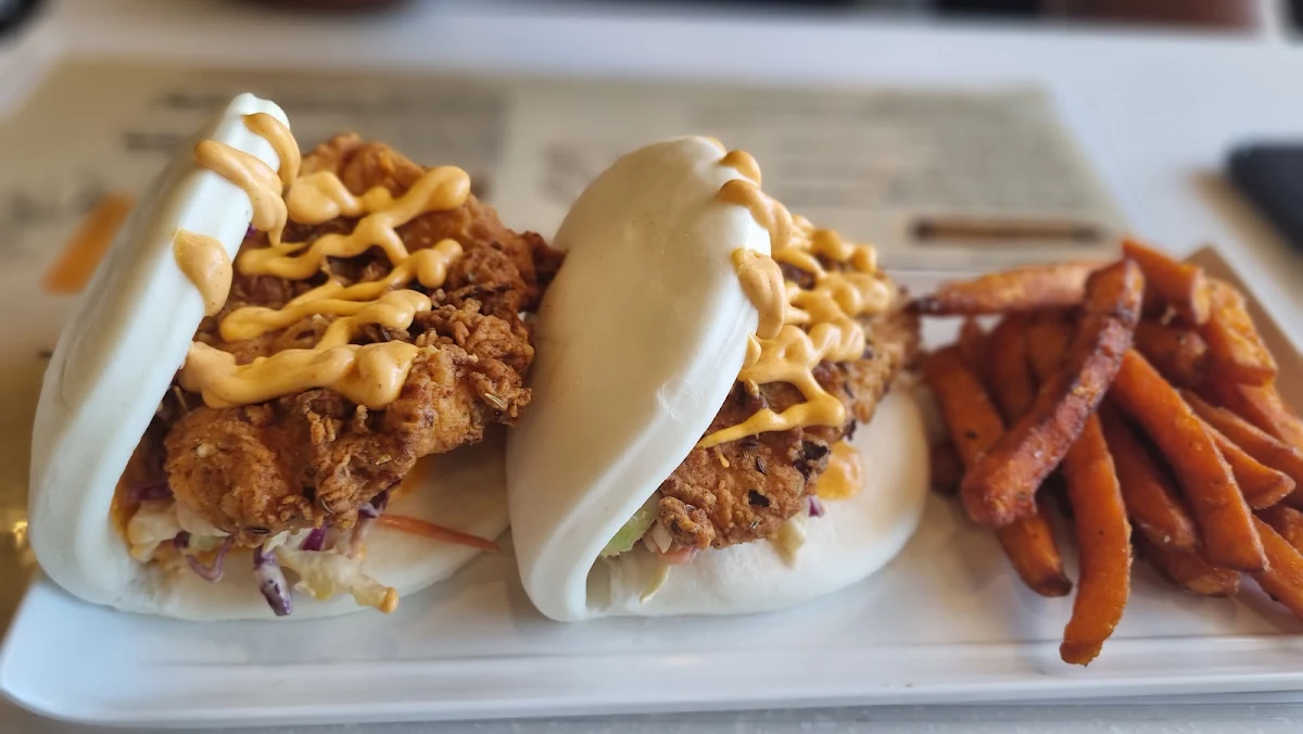 Highlights, Burger Village