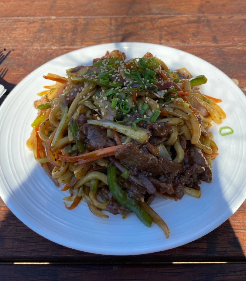 Beef Fried Udon with Black Pepper Sauce