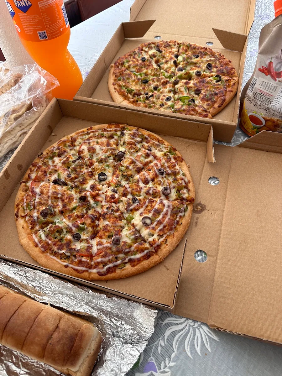 Highlights, Periston Pizza Shop