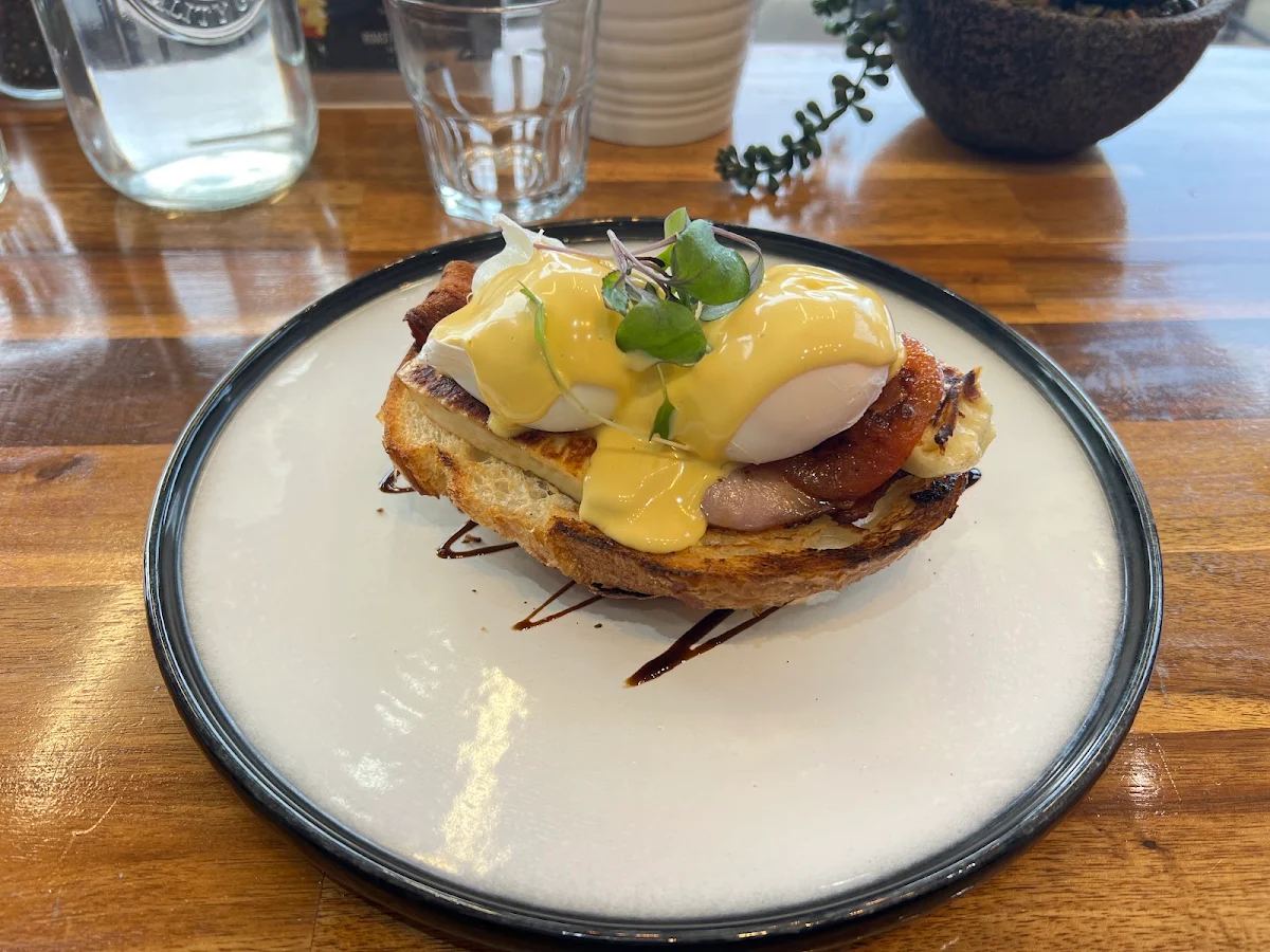 Bacon & Halloumi Stack, Innerbloom