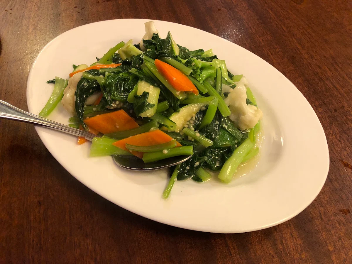 Veggies with Garlic, Juicy Bao