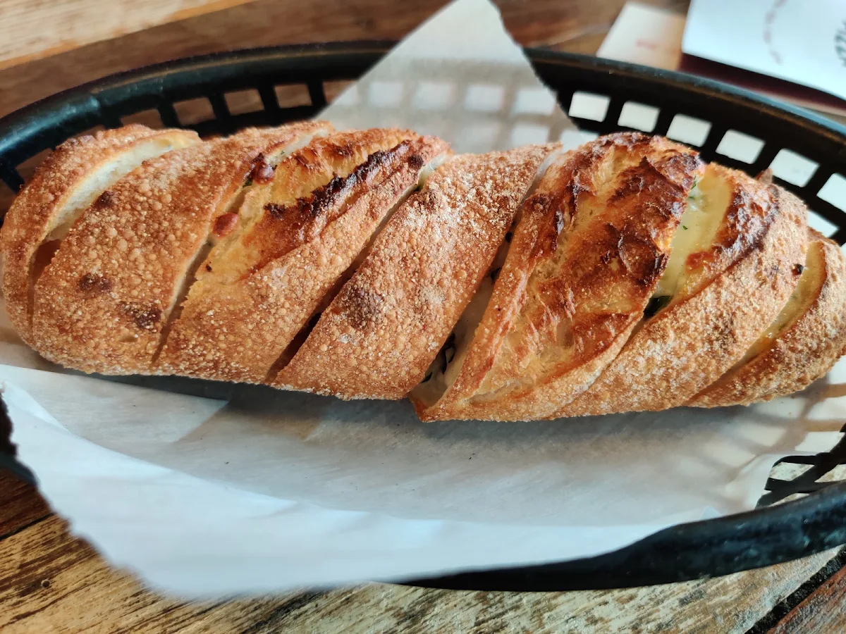 Cheesy Garlic Bread, Heaven Woodfire Pizza