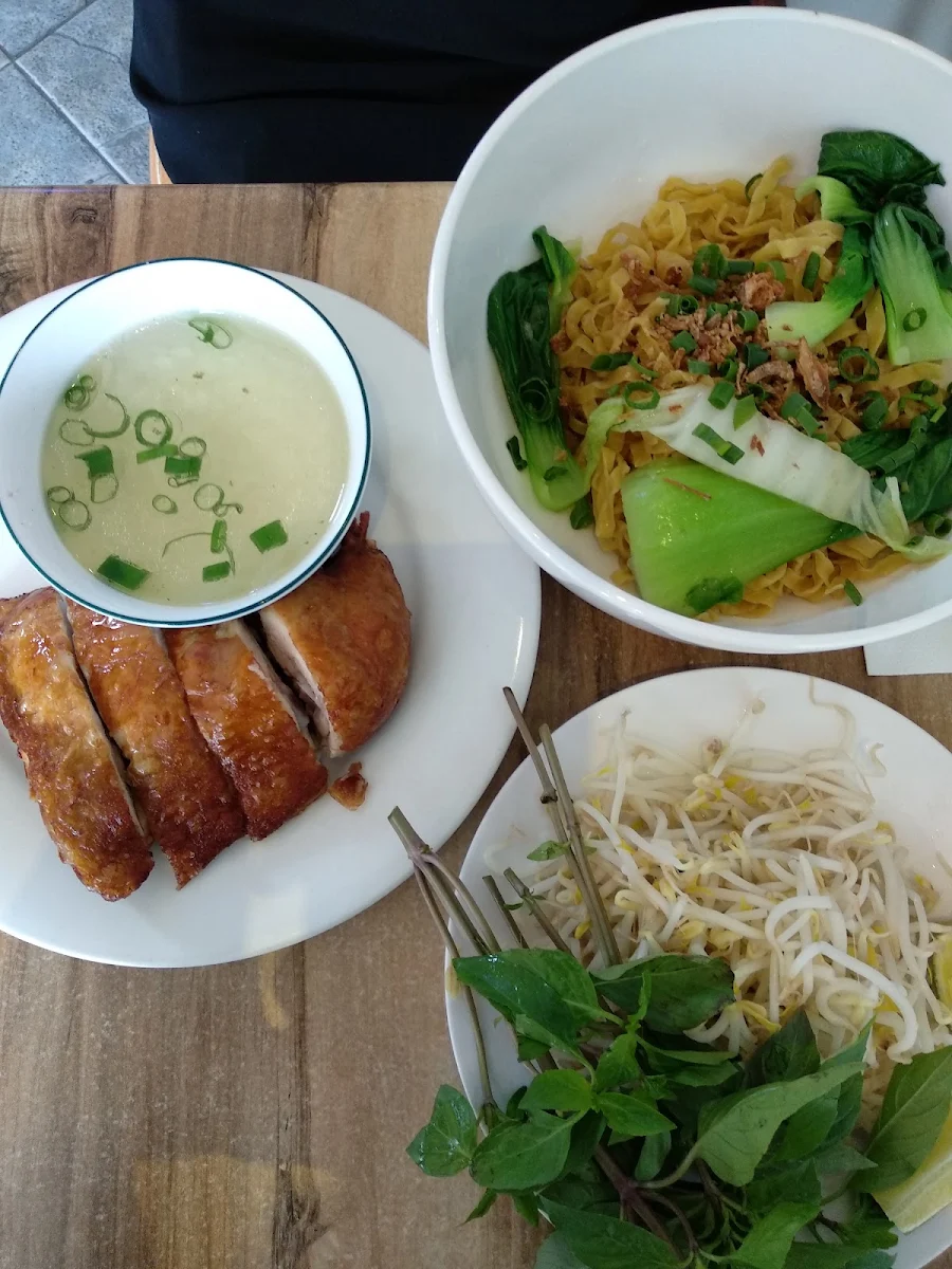 Crispy Chicken with Egg Noodle