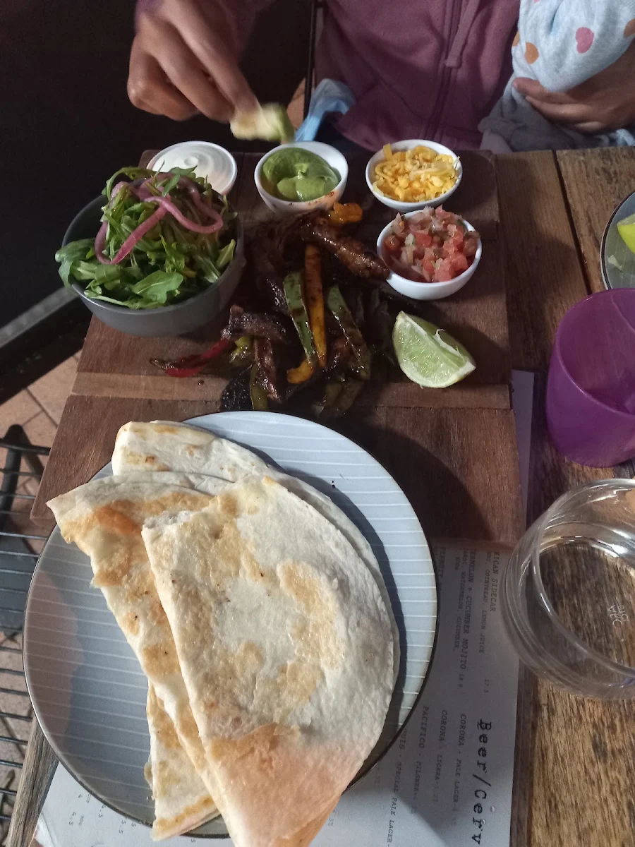 Fajitas, Tres Salsas - Mexican Restaurant Cantina