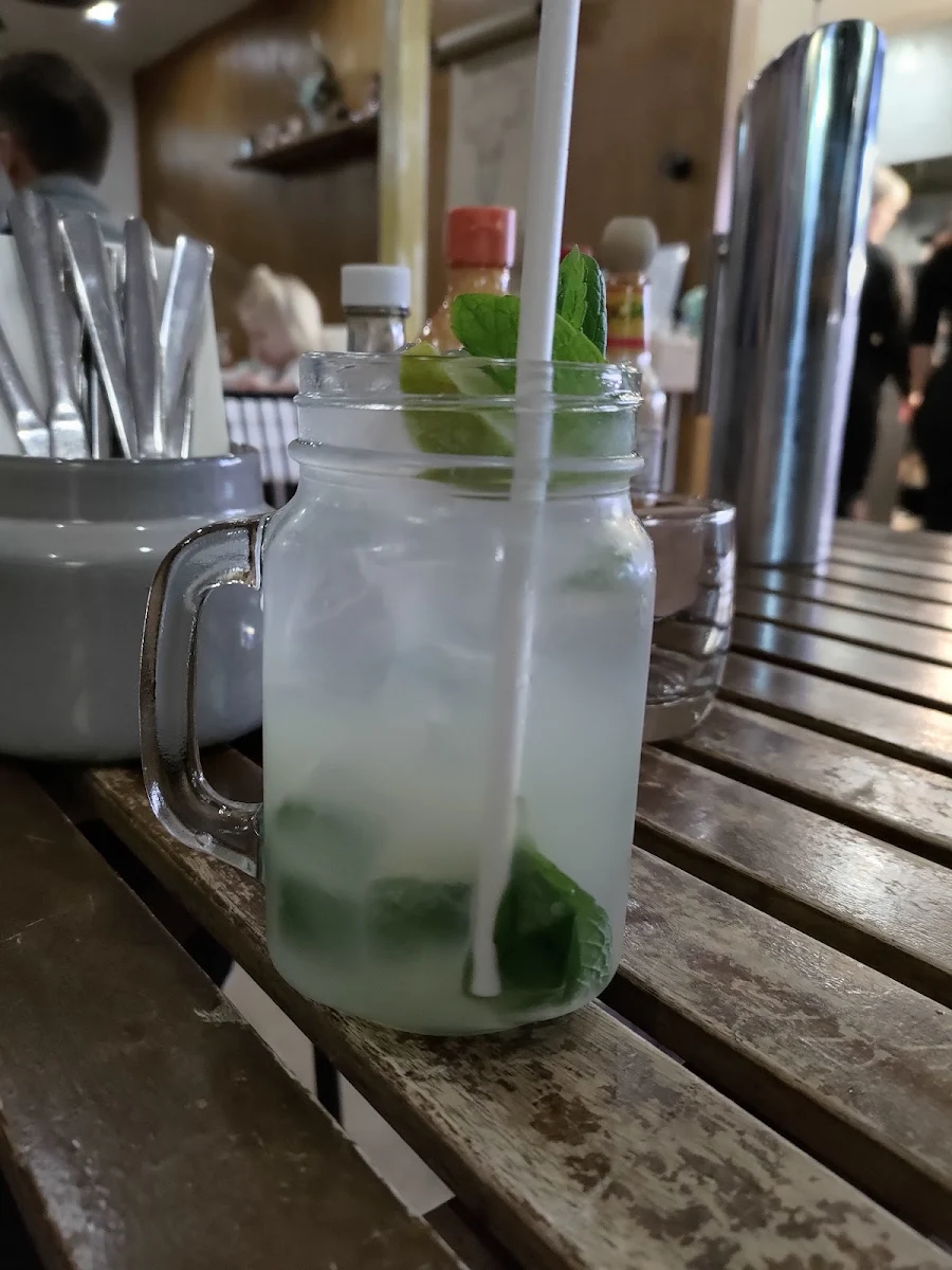 Mojito, Tres Salsas - Mexican Restaurant Cantina