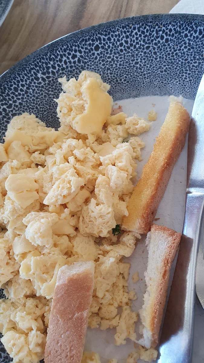 Microwave 'Scrambled Eggs'