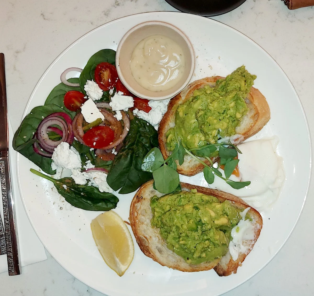 Smashed Avocado, SOL at Links