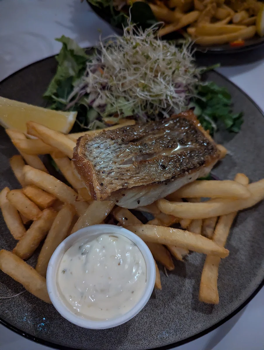 Fish and Chips, Federal Hotel