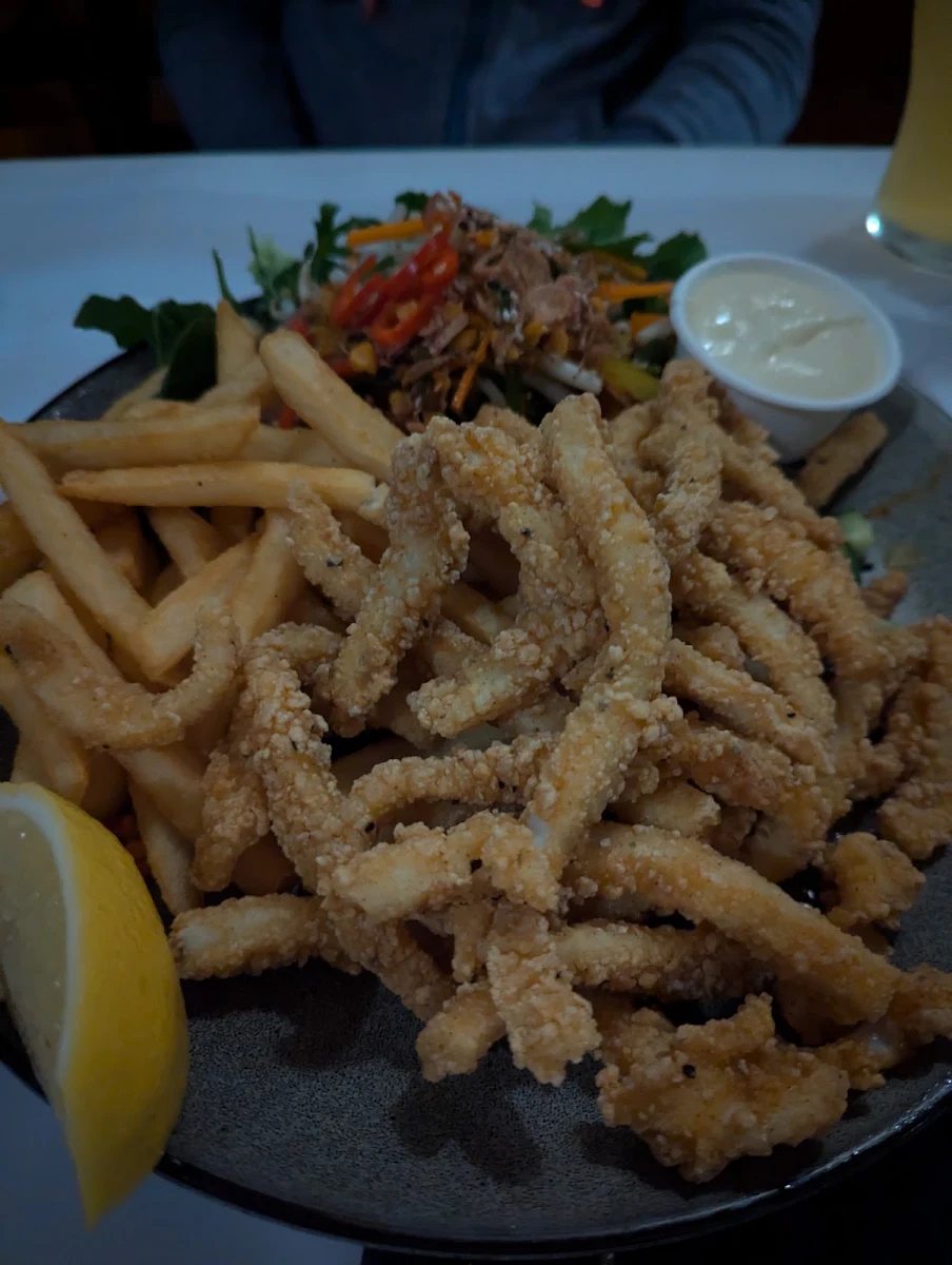 Salt & Pepper Squld, Federal Hotel