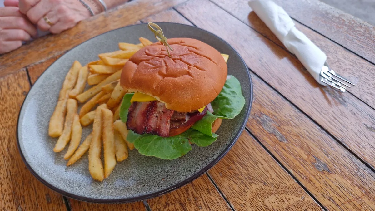 Steak Burger, Federal Hotel