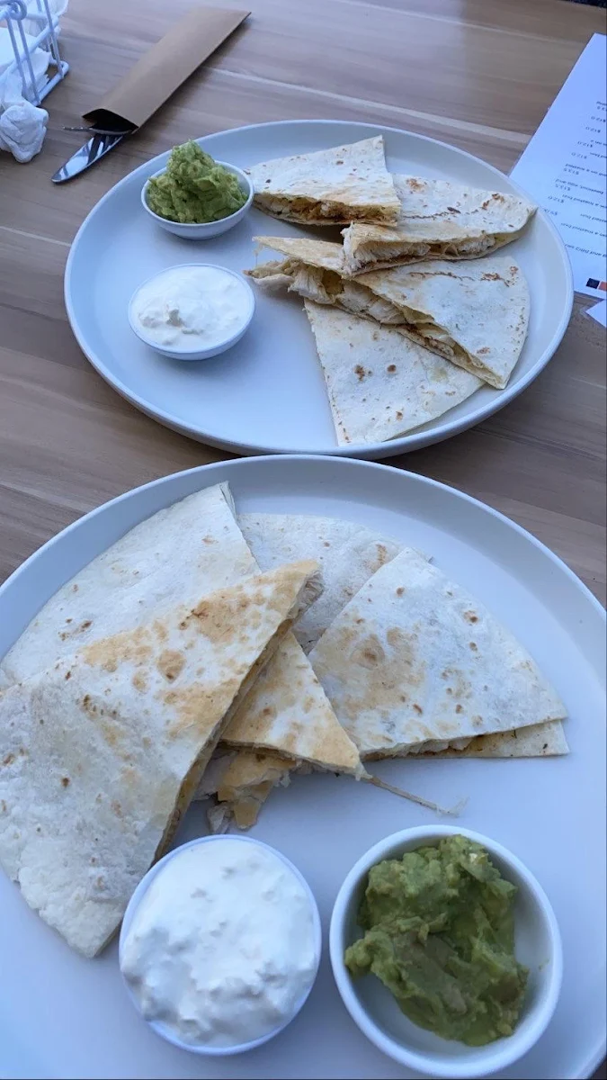 Quesadilla, Salty Groms Cafe