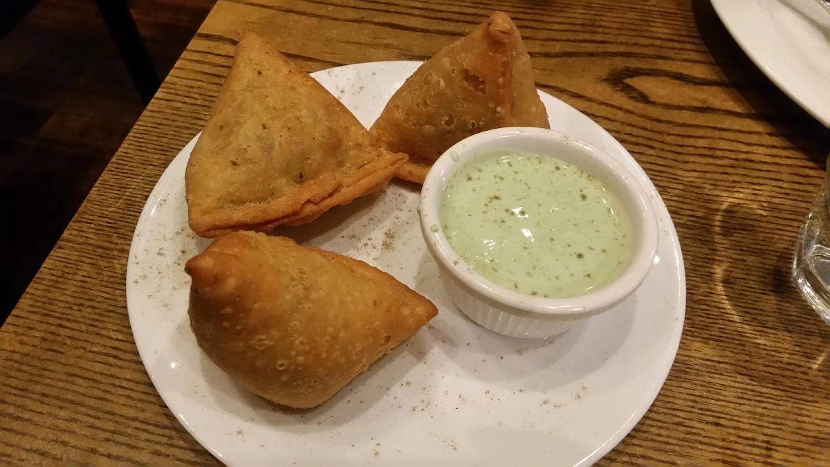Samosa, ROYAL PARADISE BIRYANI