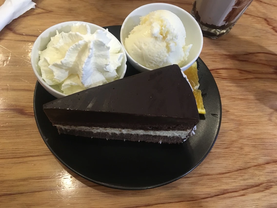 Bounty Cake, My Cafe
