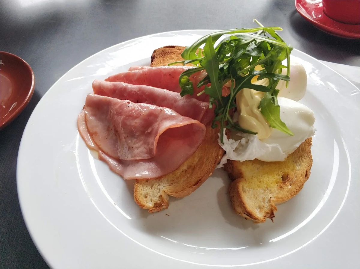 Eggs Benedict