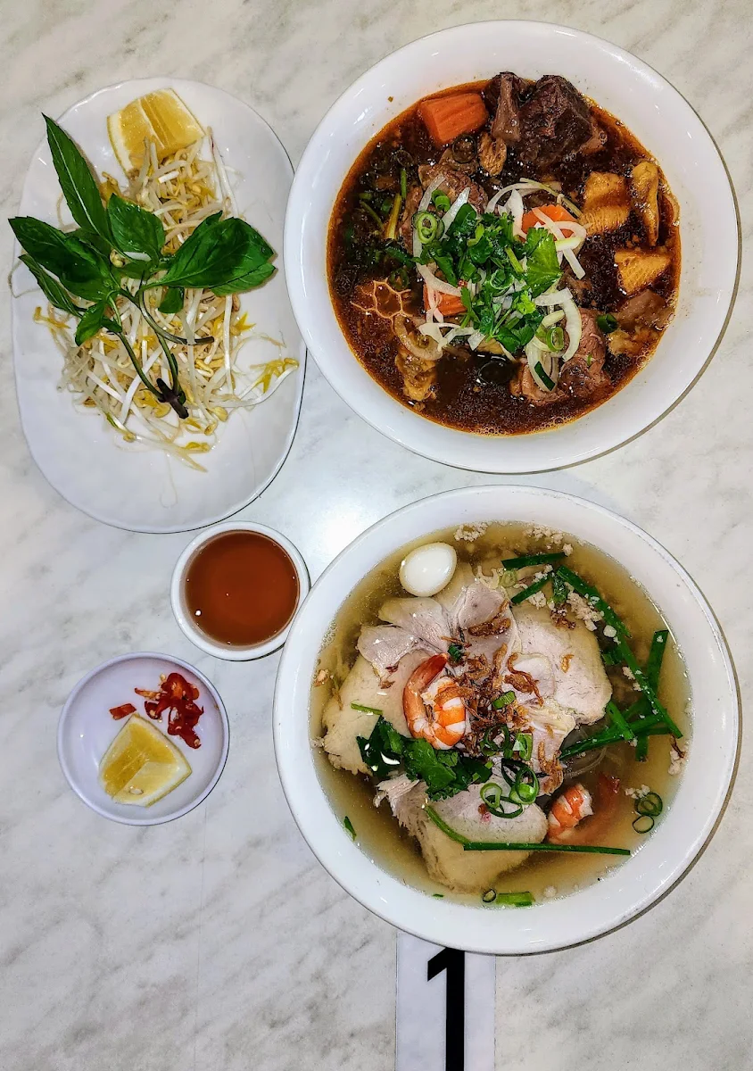 Hủ Tiếu Tôm Thịt & Bò Kho