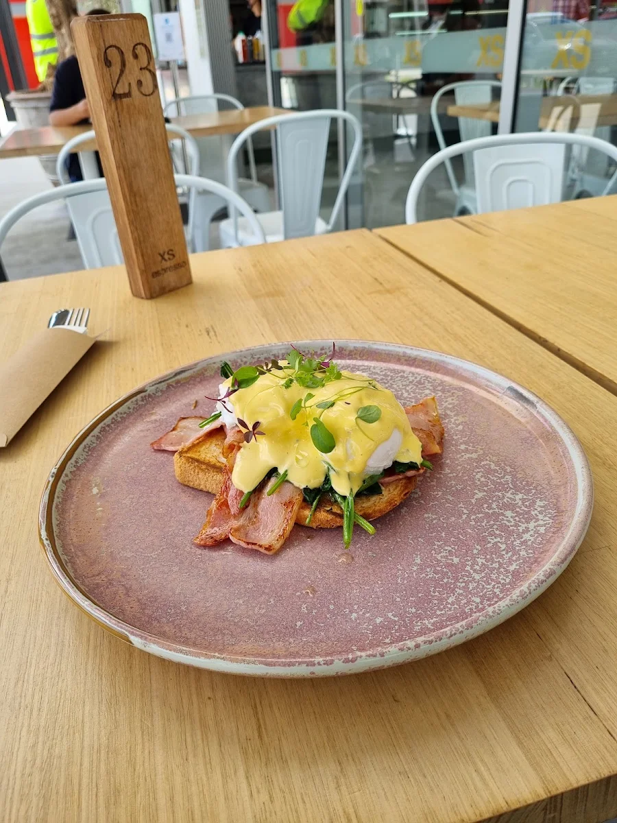 Eggs Benedict, XS Espresso Minchinbury