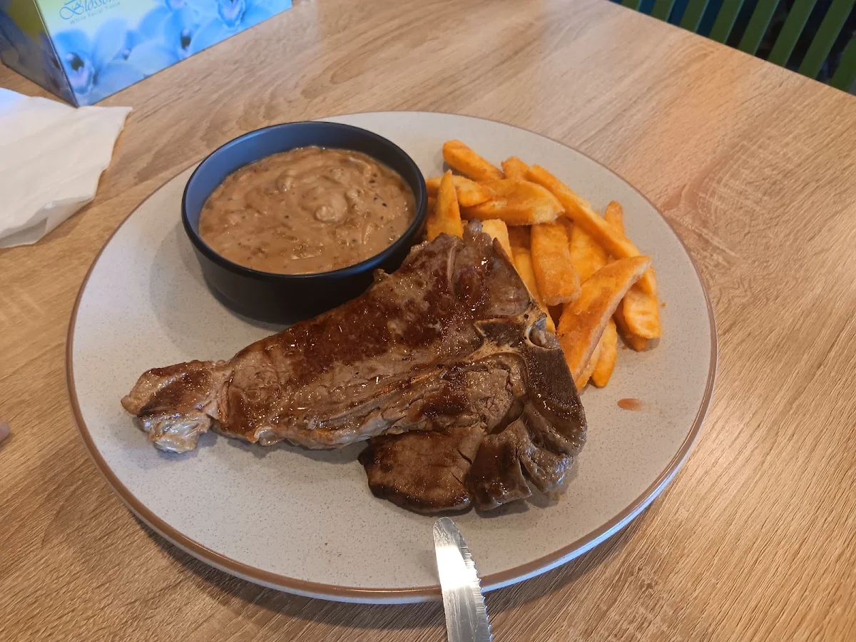 T-Bone with Chips, Fatman's Steakhouse - Plumpton