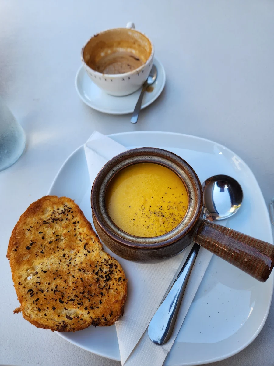 Highlights, Elim Cafe