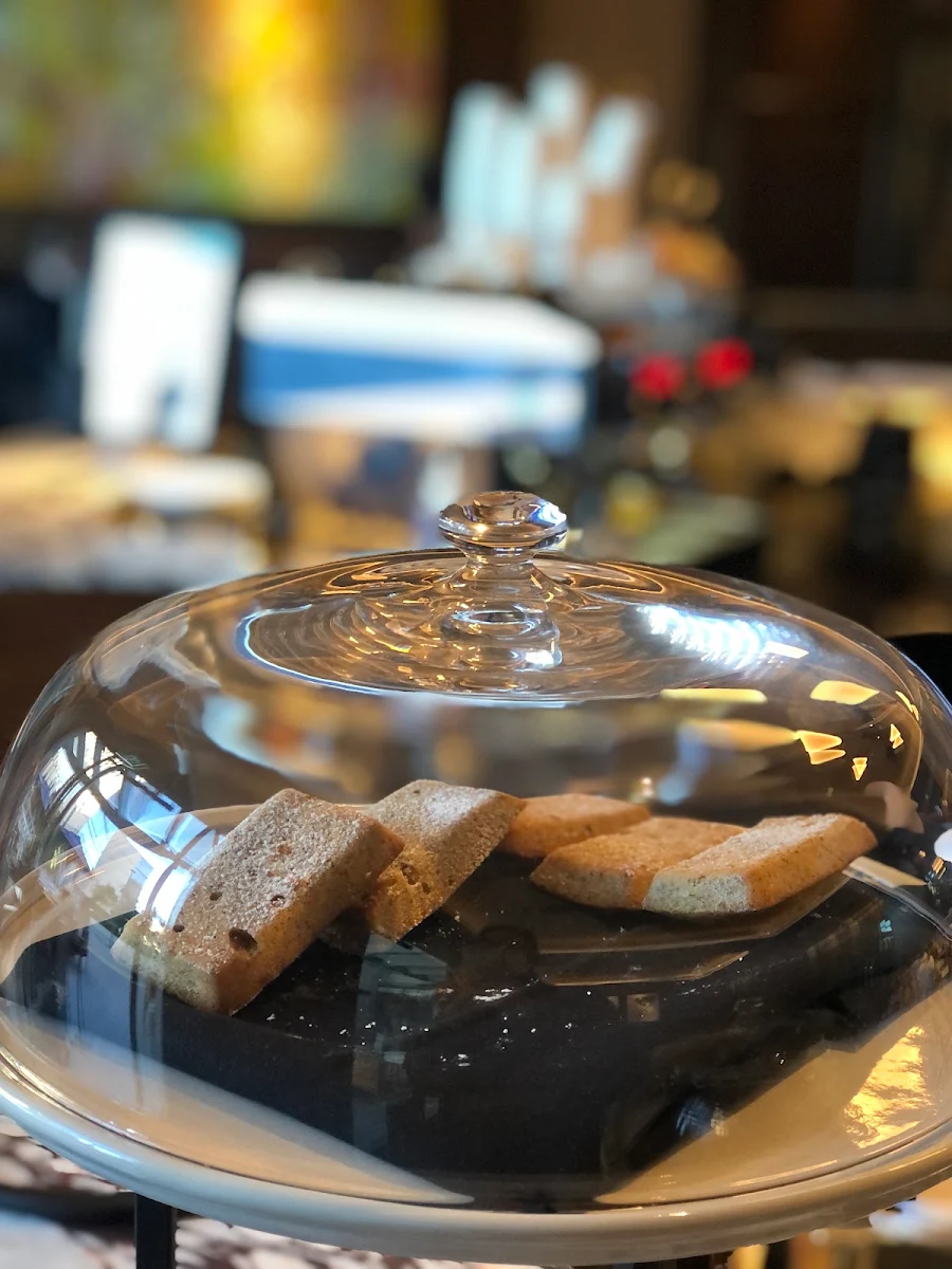 Short Bread, Deco Lounge at The Tasman