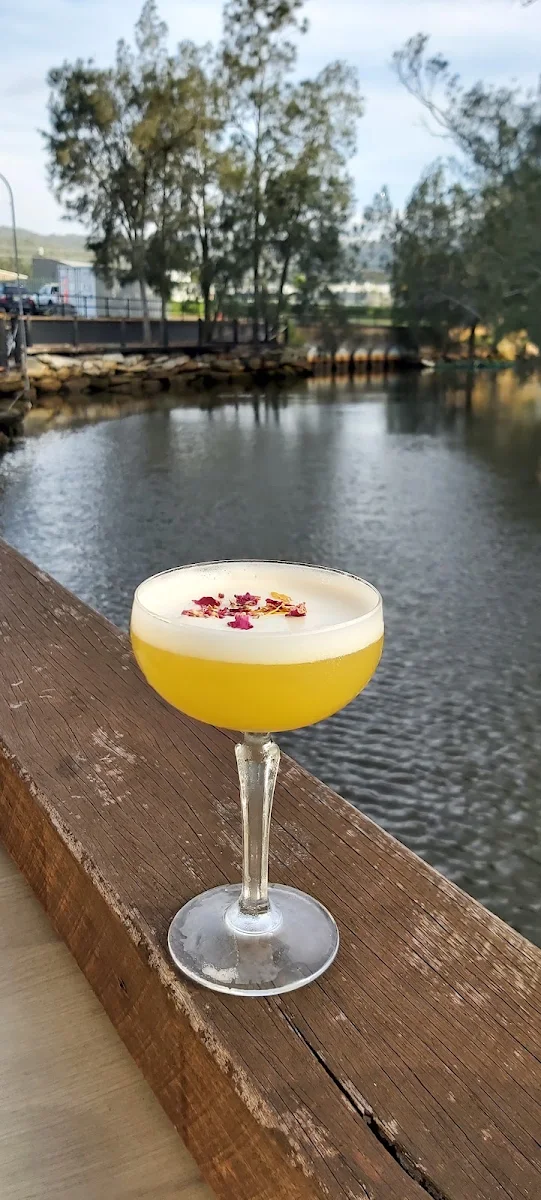 Mango Magic, Woodport Hotel