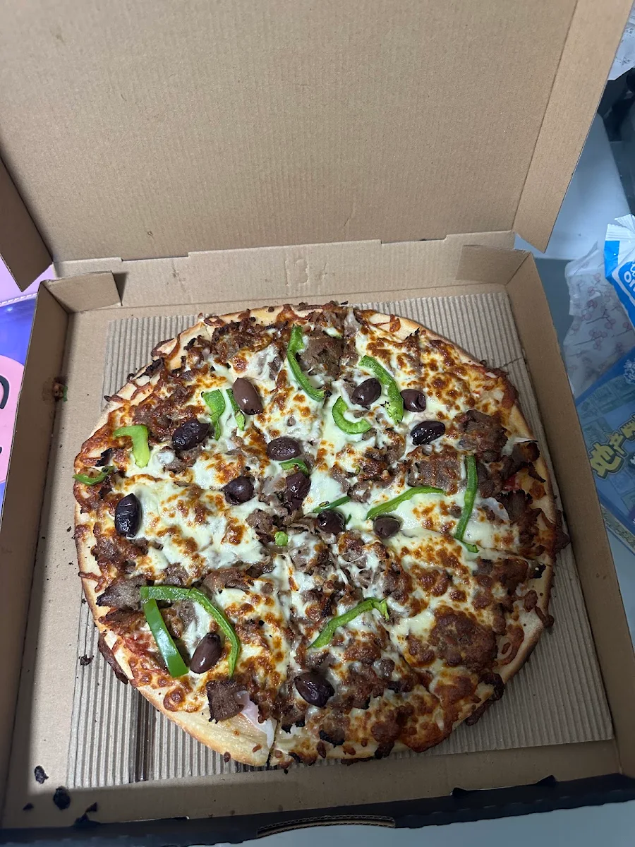 Beef Kebab Pizza, Watsup Brothers Condell Park