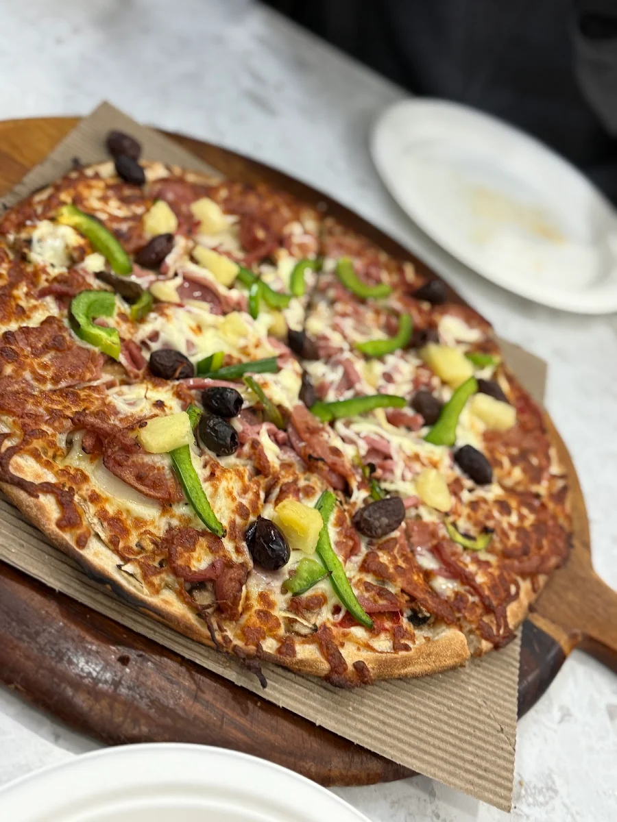 Supreme Pizza, Watsup Brothers Condell Park