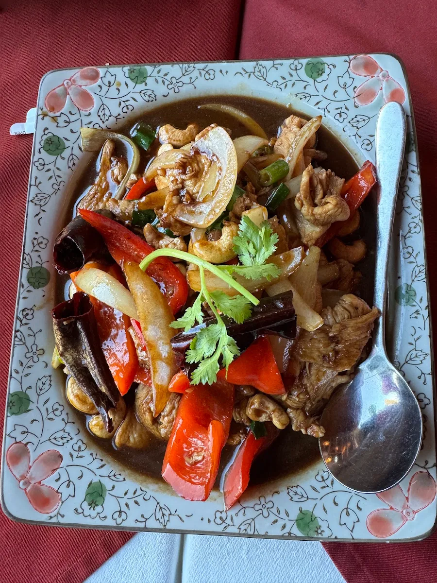 Pad Khing, Piyada Thai