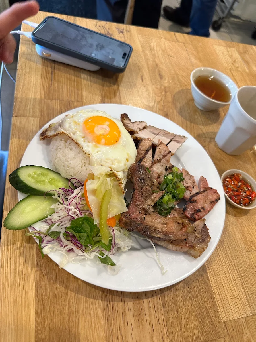 Combination Ricr, Miss Hoi An Vietnamese Eatery