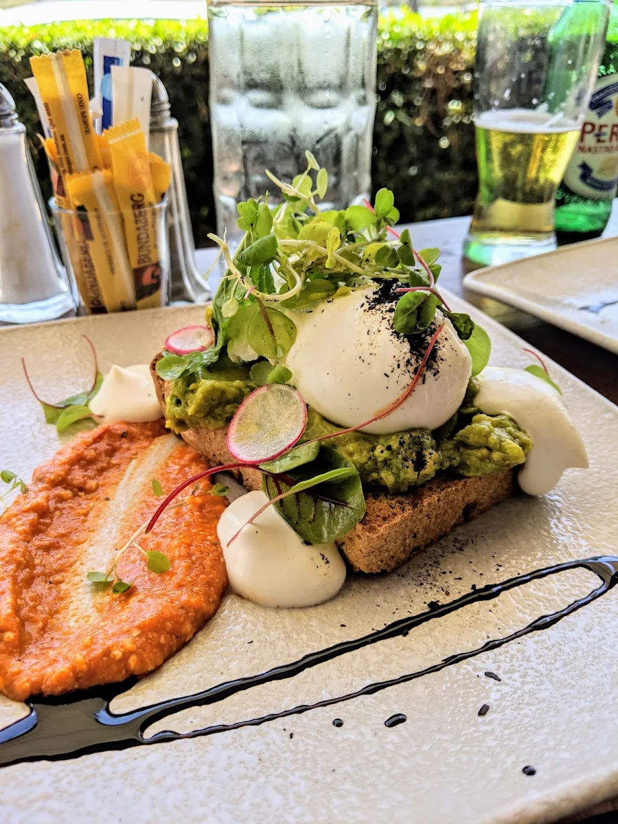 Smashed Avo, Grind Cafe