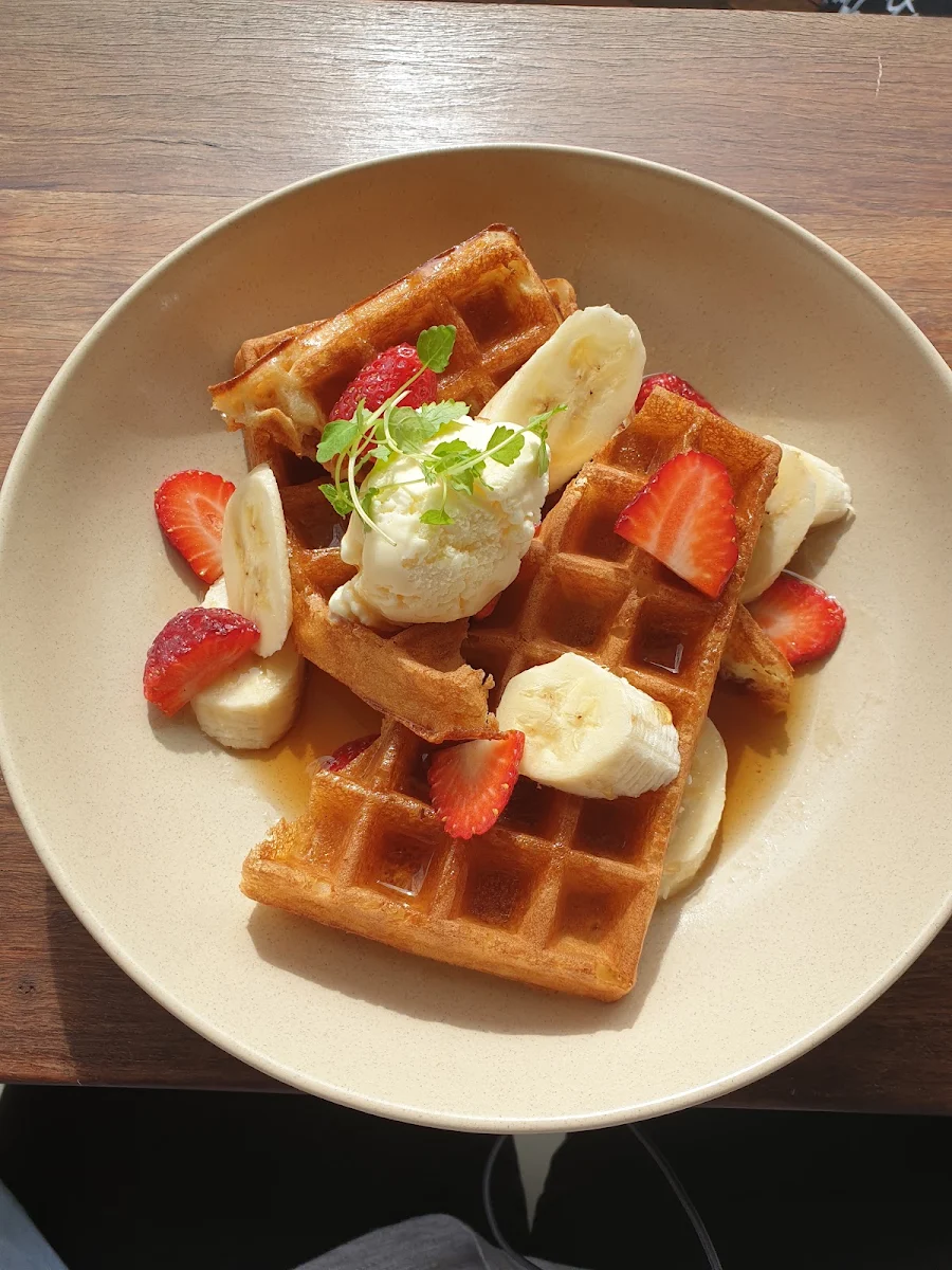 Waffles, Grind Cafe
