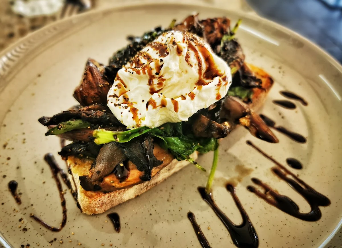 Highlights, Strand View Cafe