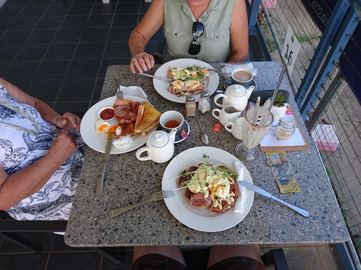 Highlights, Strand View Cafe