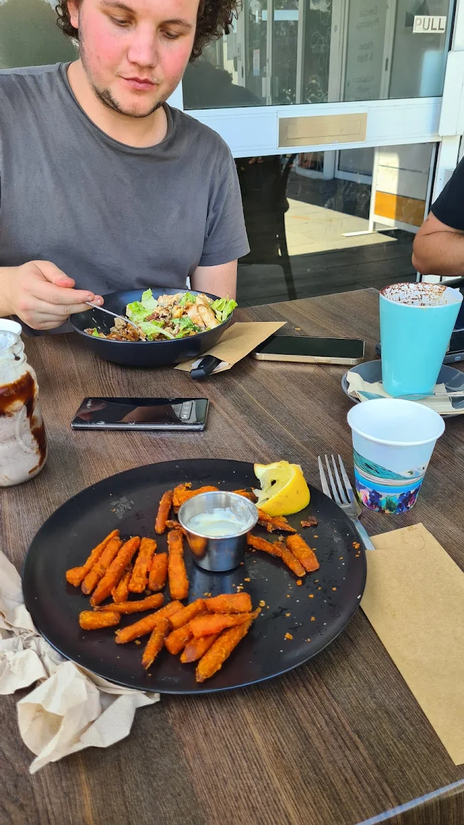 Highlights, Chill'd Cafe & Bar