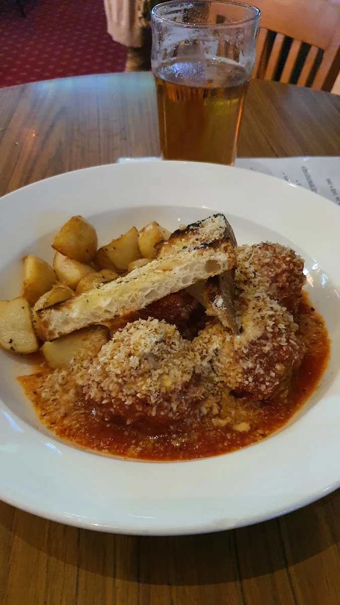 Meatballs, Friend in Hand Hotel