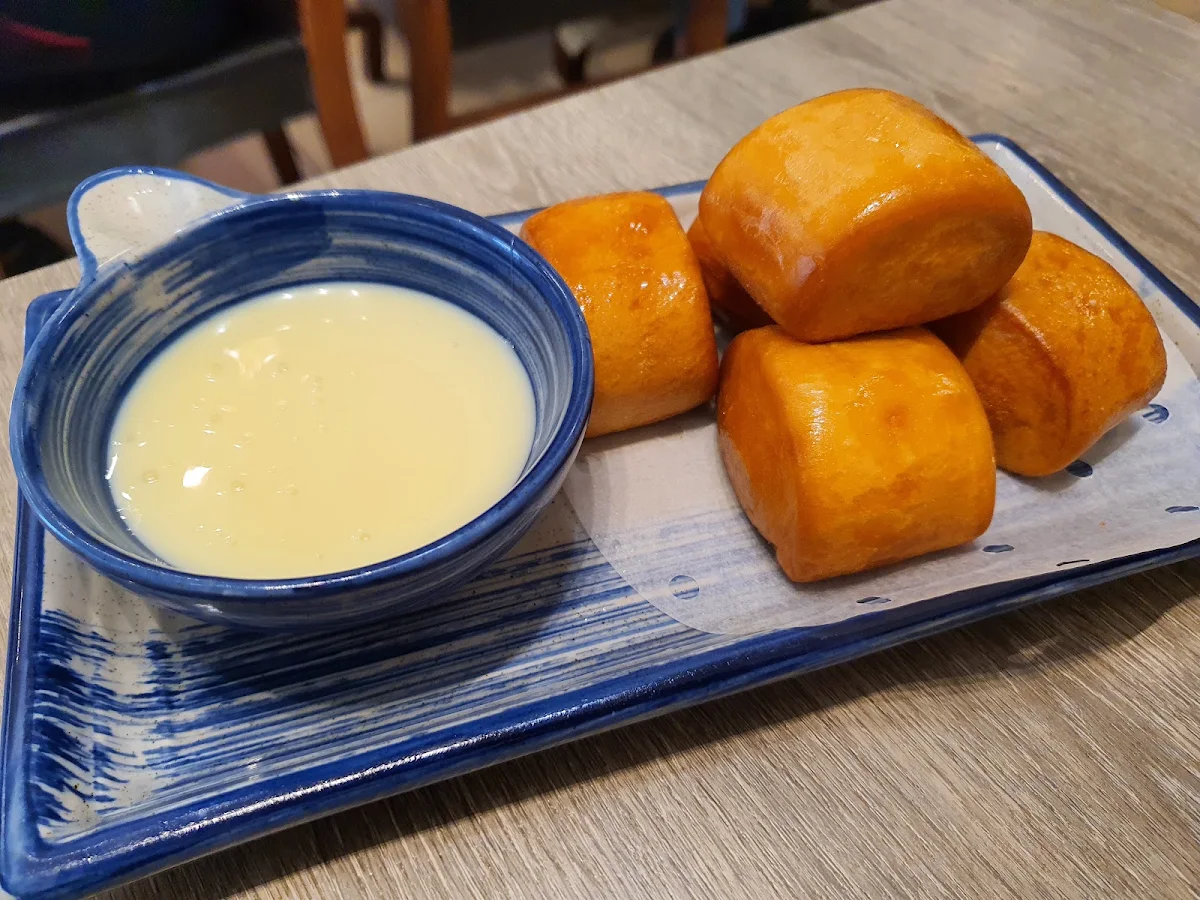 Deep Fried Mantou, Ramen & Dumpling House Carnegie
