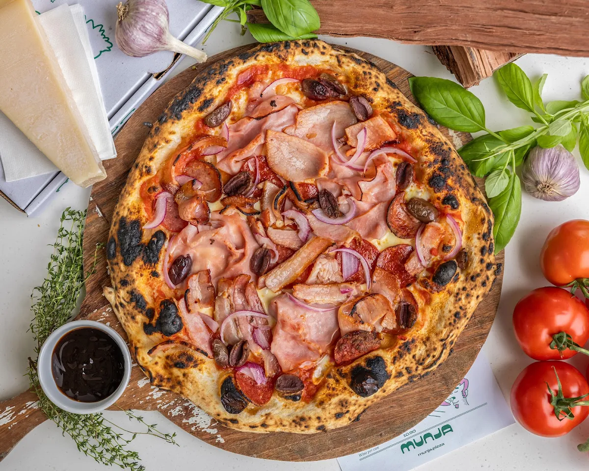 Prosciutto, munja pizza