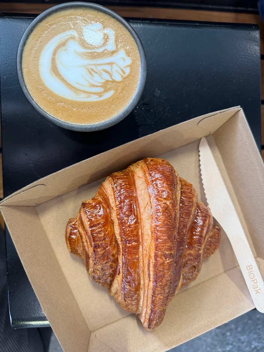 Highlights, Raven Coffee