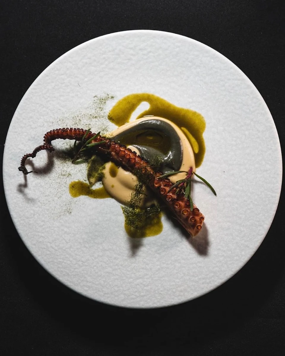 Highlights, Kozy Restaurant
